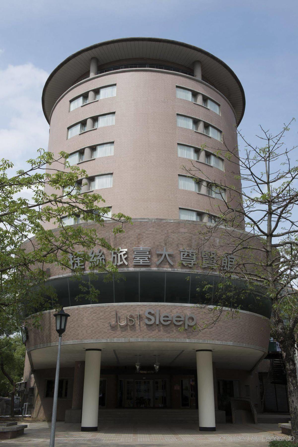 Leader Hotel Taipei Esterno foto